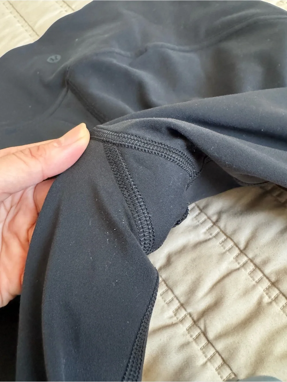 Lulu lemon size small 6 black leggings